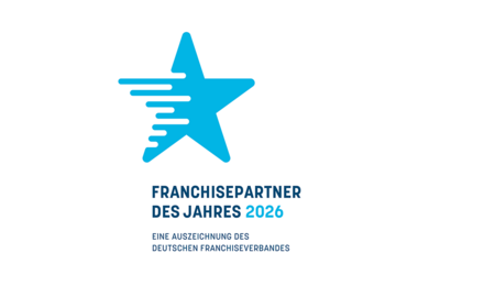 Blaues Sternlogo mit Text „Franchisepartner des Jahres 2026“, Auszeichnung des Deutschen Franchiseverbandes